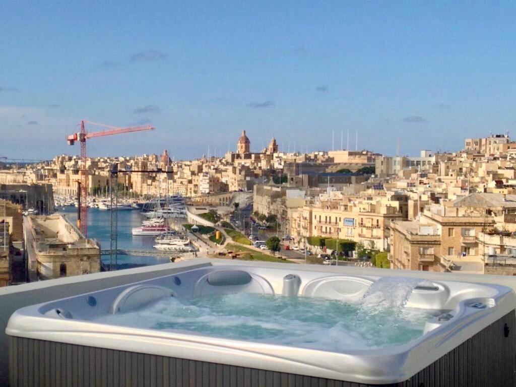 Appartement Penthouse Retreat à Cospicua Extérieur photo